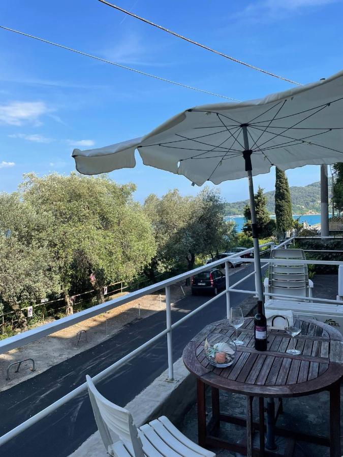 Monolocale Baia Dei Delfini Apartment Porto Venere Luaran gambar