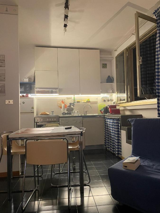 Monolocale Baia Dei Delfini Apartment Porto Venere Luaran gambar
