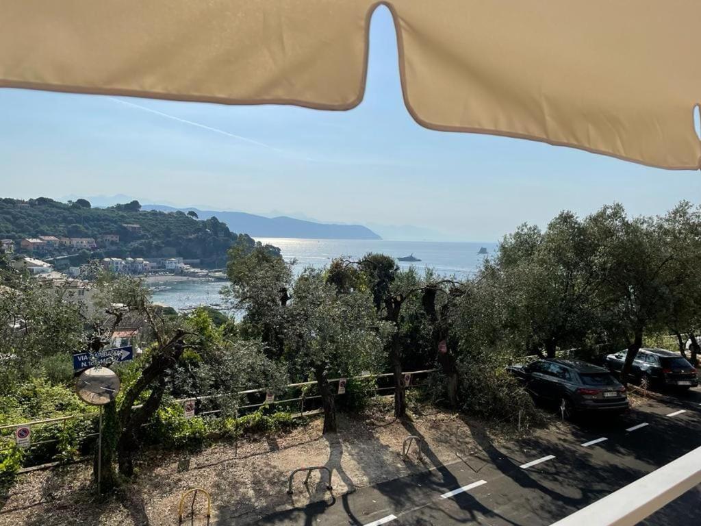 Monolocale Baia Dei Delfini Apartment Porto Venere Luaran gambar